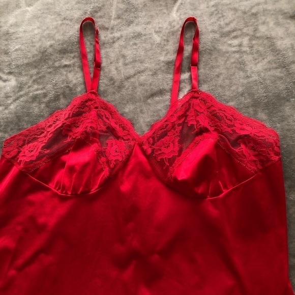 Vintage red camisole - Picture 3 of 4